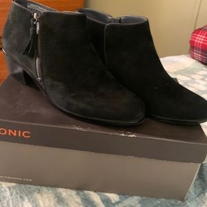 Ladies vionic suede ankle boots